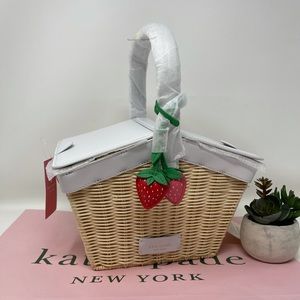 Kate Spade Picnic in the Park Basket